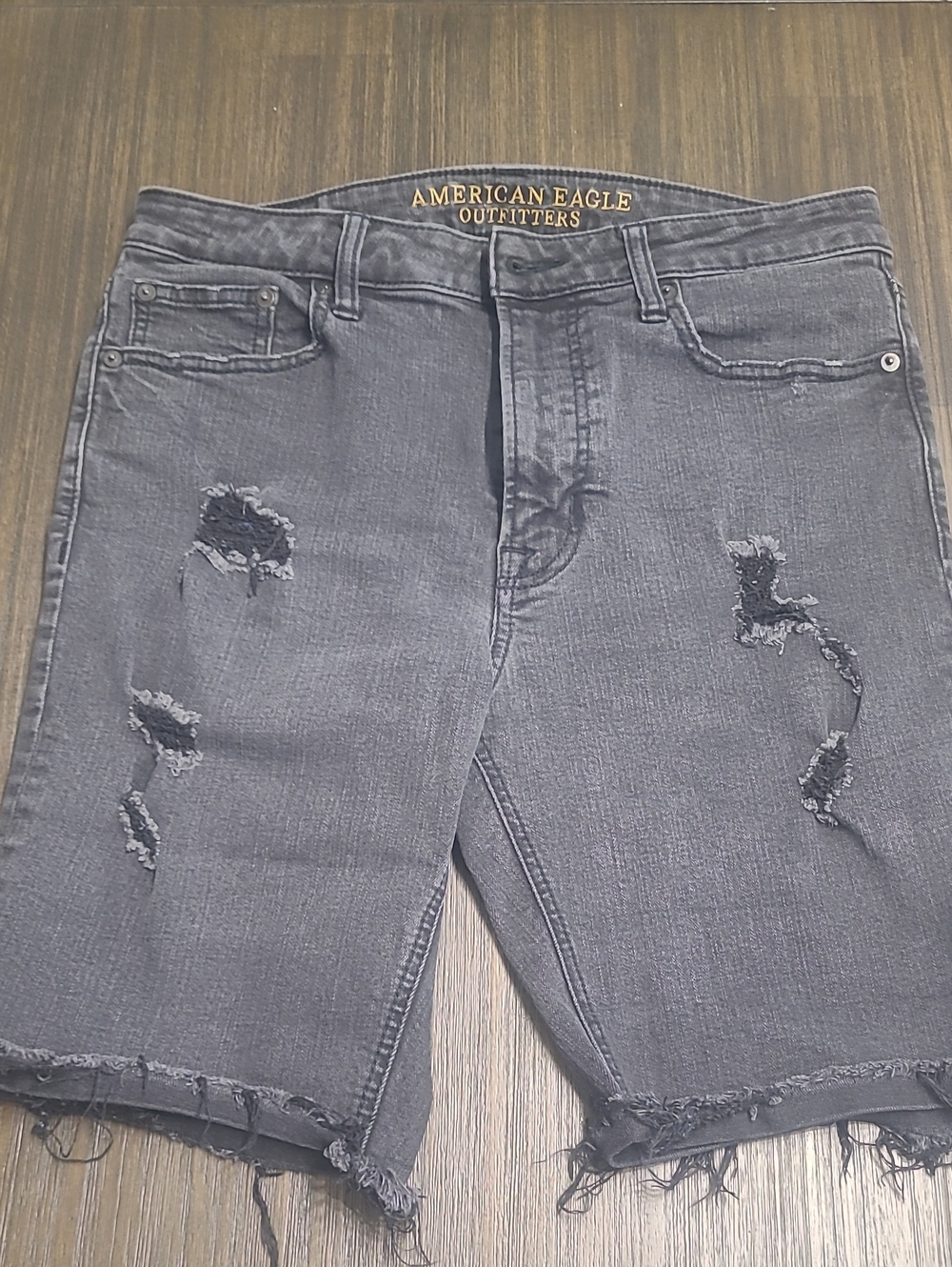 American Eagle Outfitters Men's Black Distressed Denim Shorts
